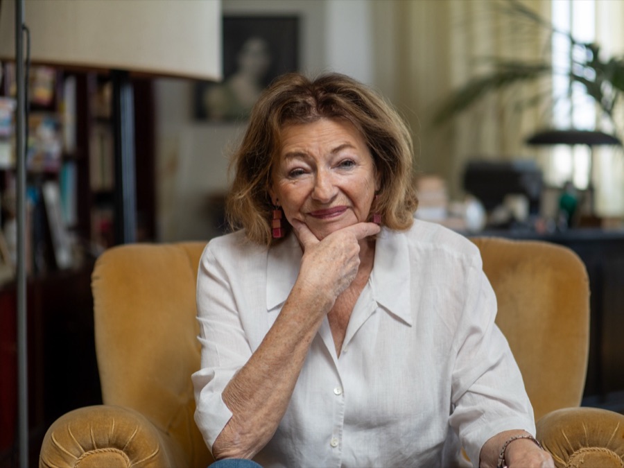 Dr. Ingrid M. Kösten in ihrem Sessel